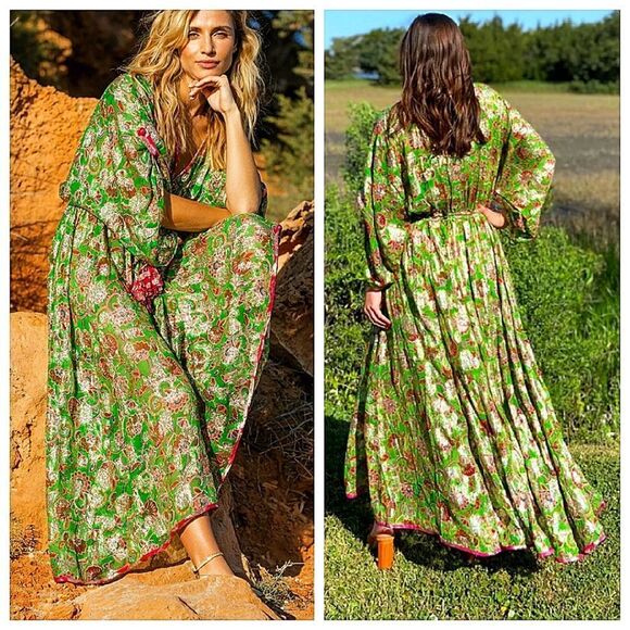 Miss June Women's Green V Neck Rayon Majesty Dress One Size Fits Most - Picture 1 of 16